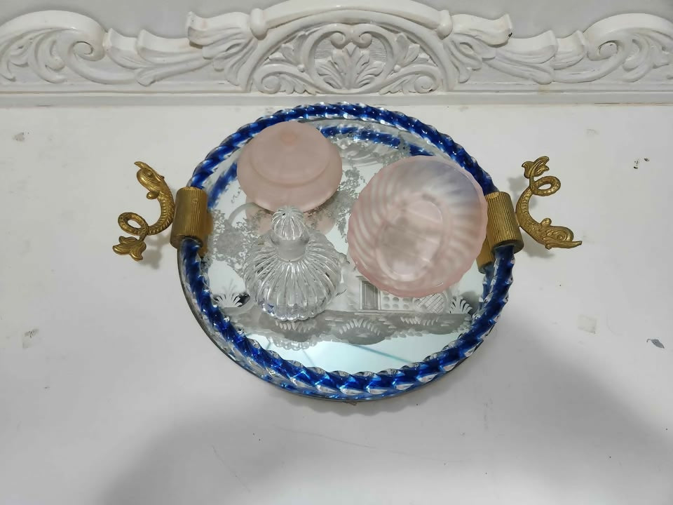 CloseUpDressingTableItems