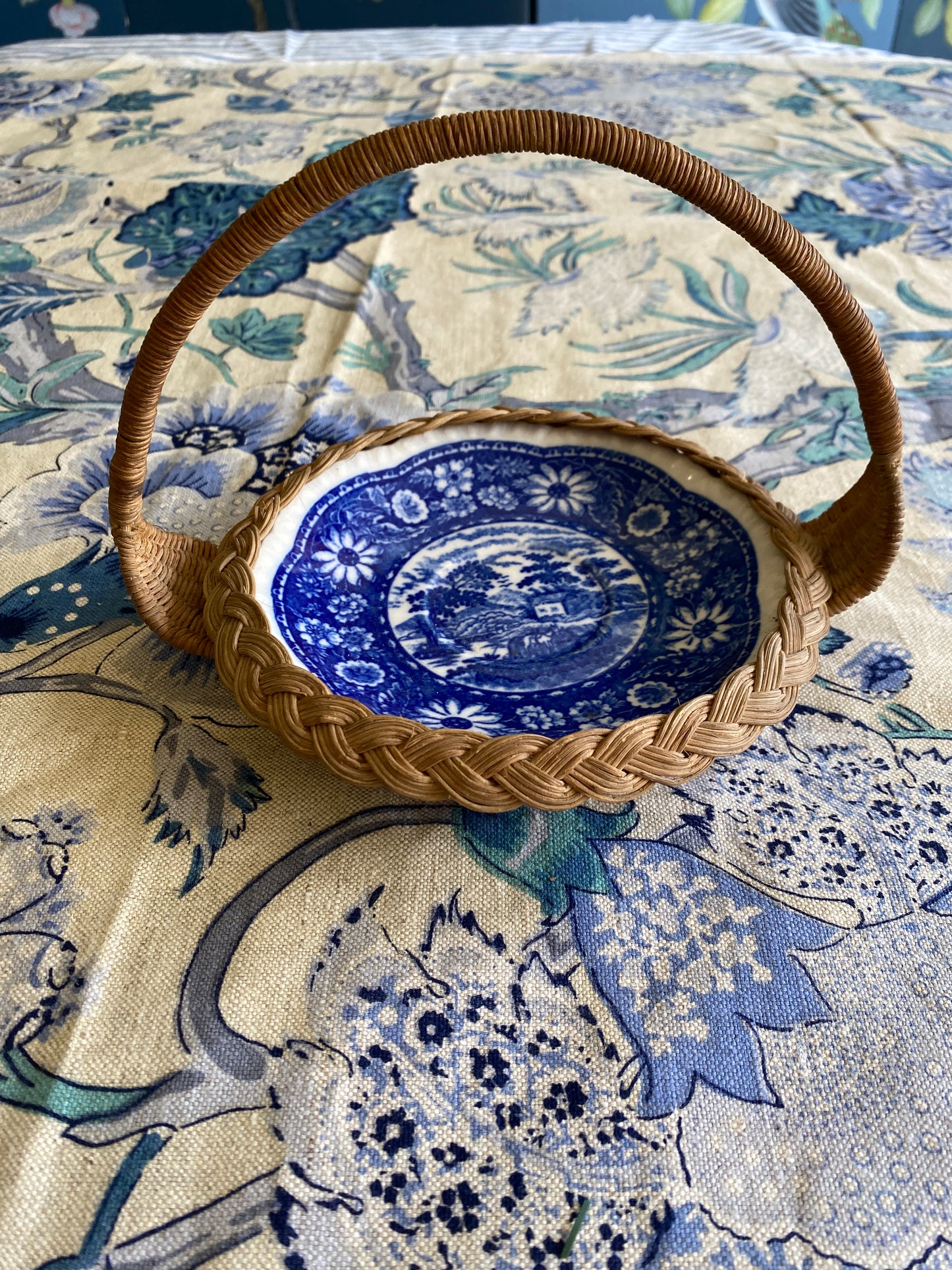 Cane Carrier & Ceramic Plate