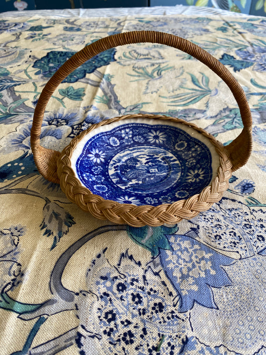 Cane Carrier & Ceramic Plate