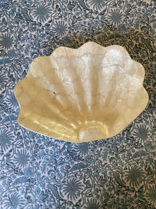 Mother of Pearl Clam Shell