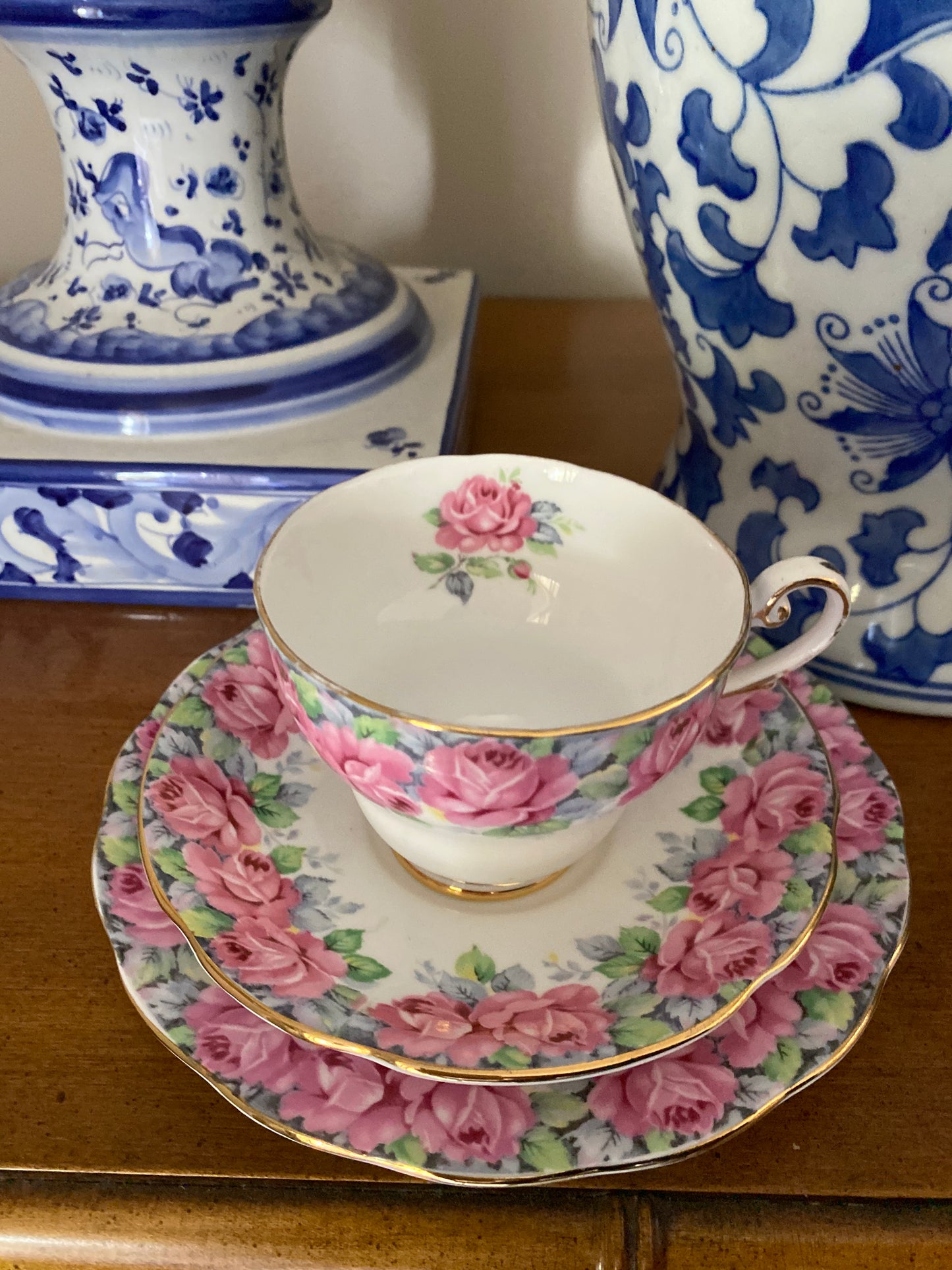 Royal Standard Fine Bone China - Rose of Sharon - Tea Cup, Saucer, Plate - Trio