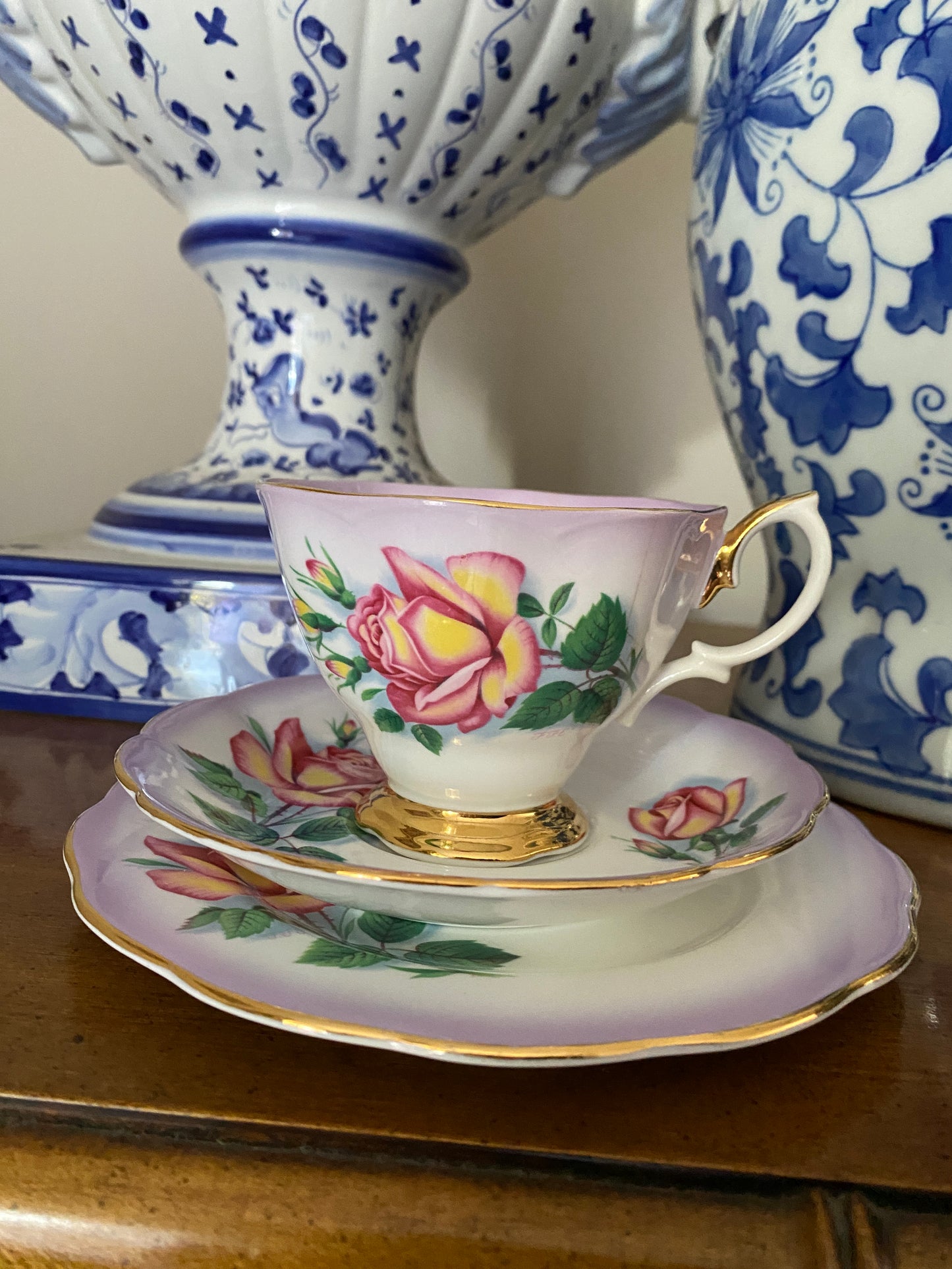 Royal Albert Bone China England Trio Mauve