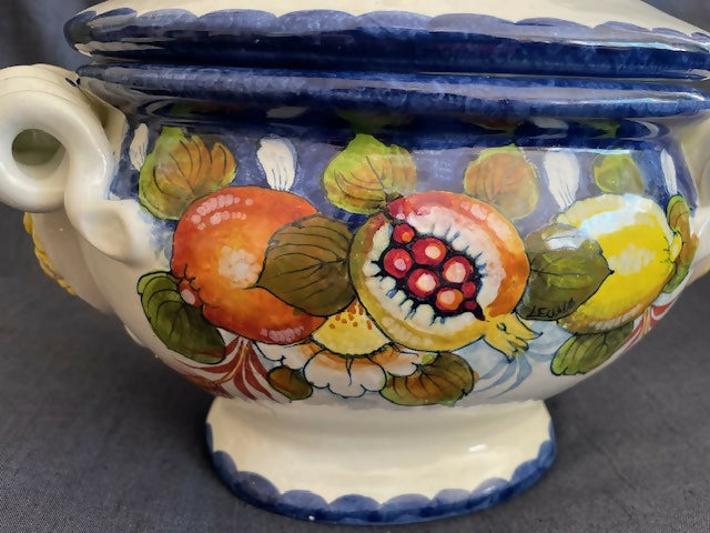 Tureen 4