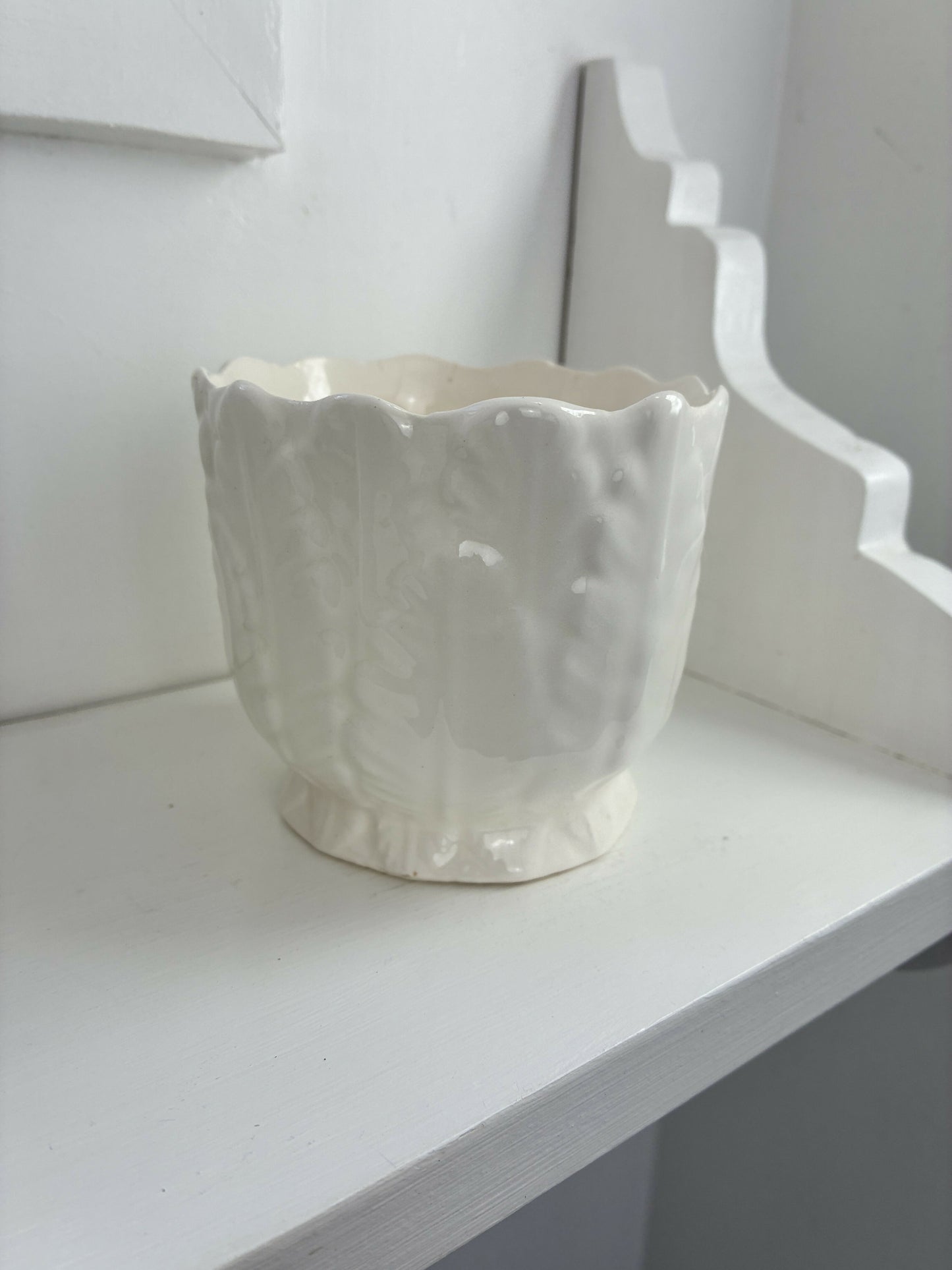 Small white leaf Cache Pot