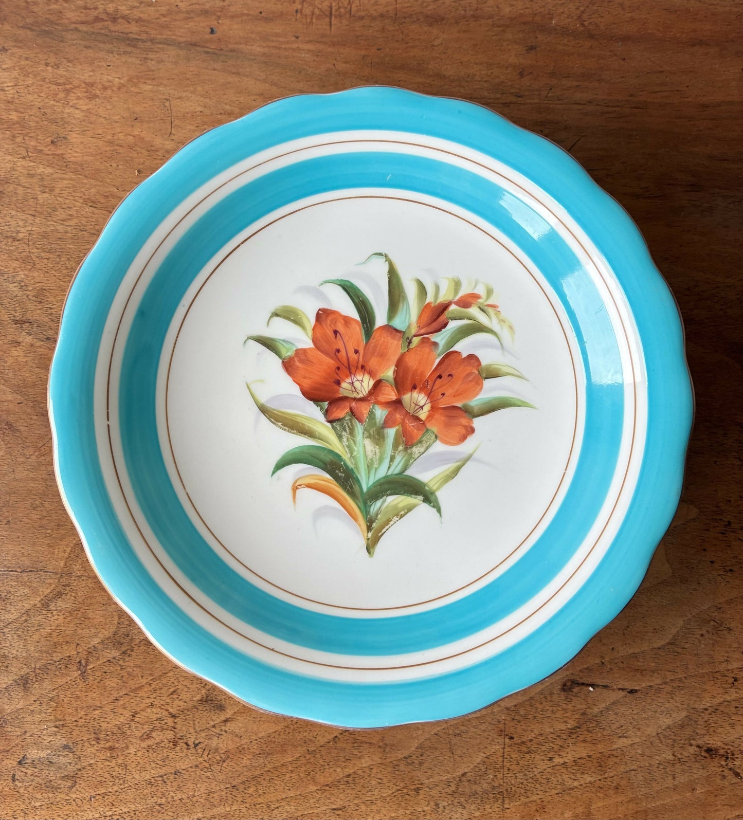 Lilies handpainted comport tazzer