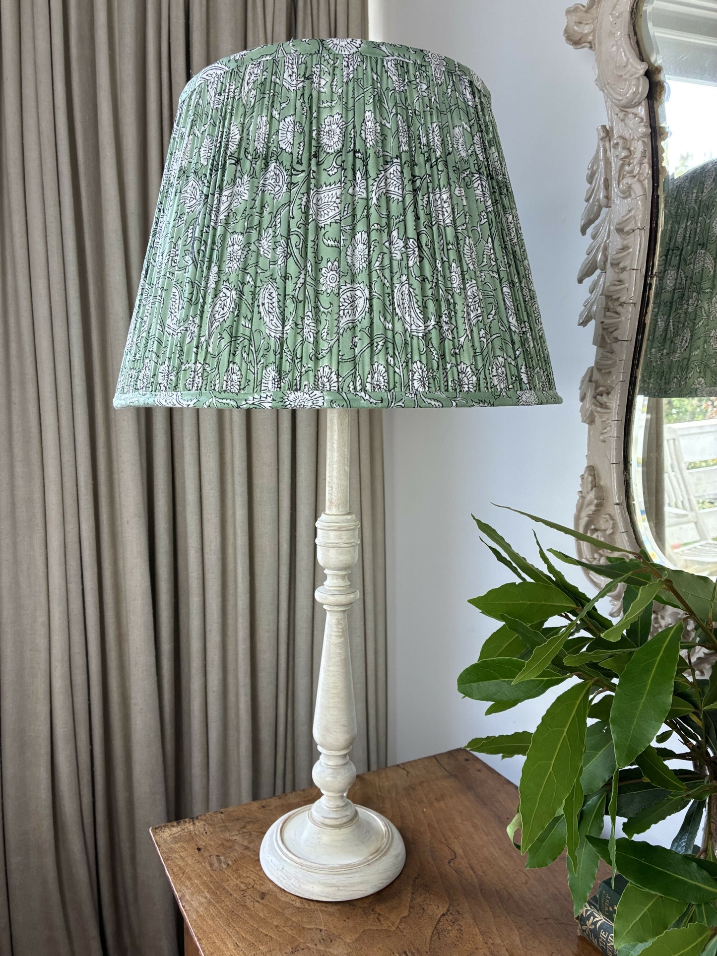 Provincial Candlestick Lampbase