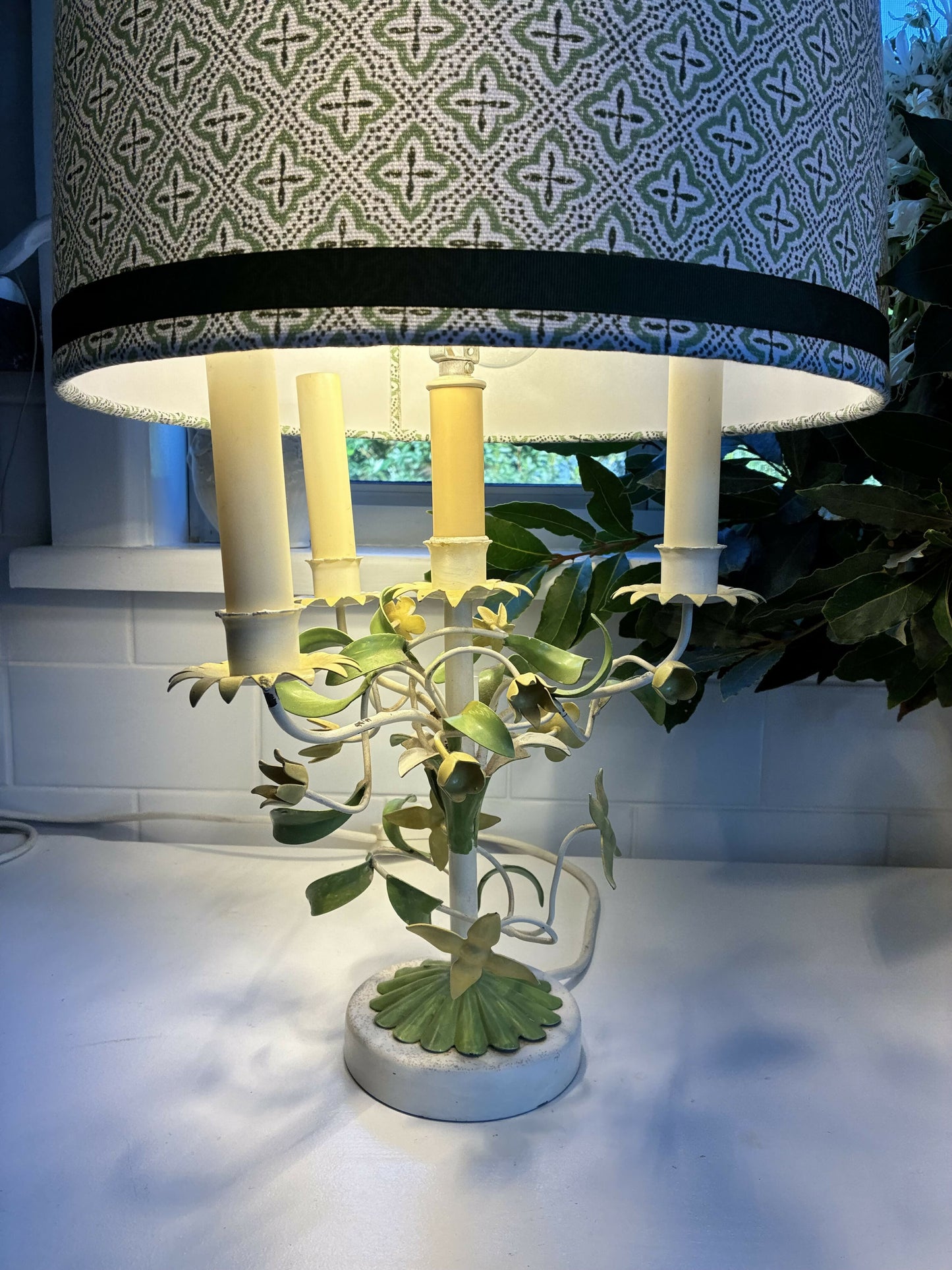 Buttercup Tole Lamp