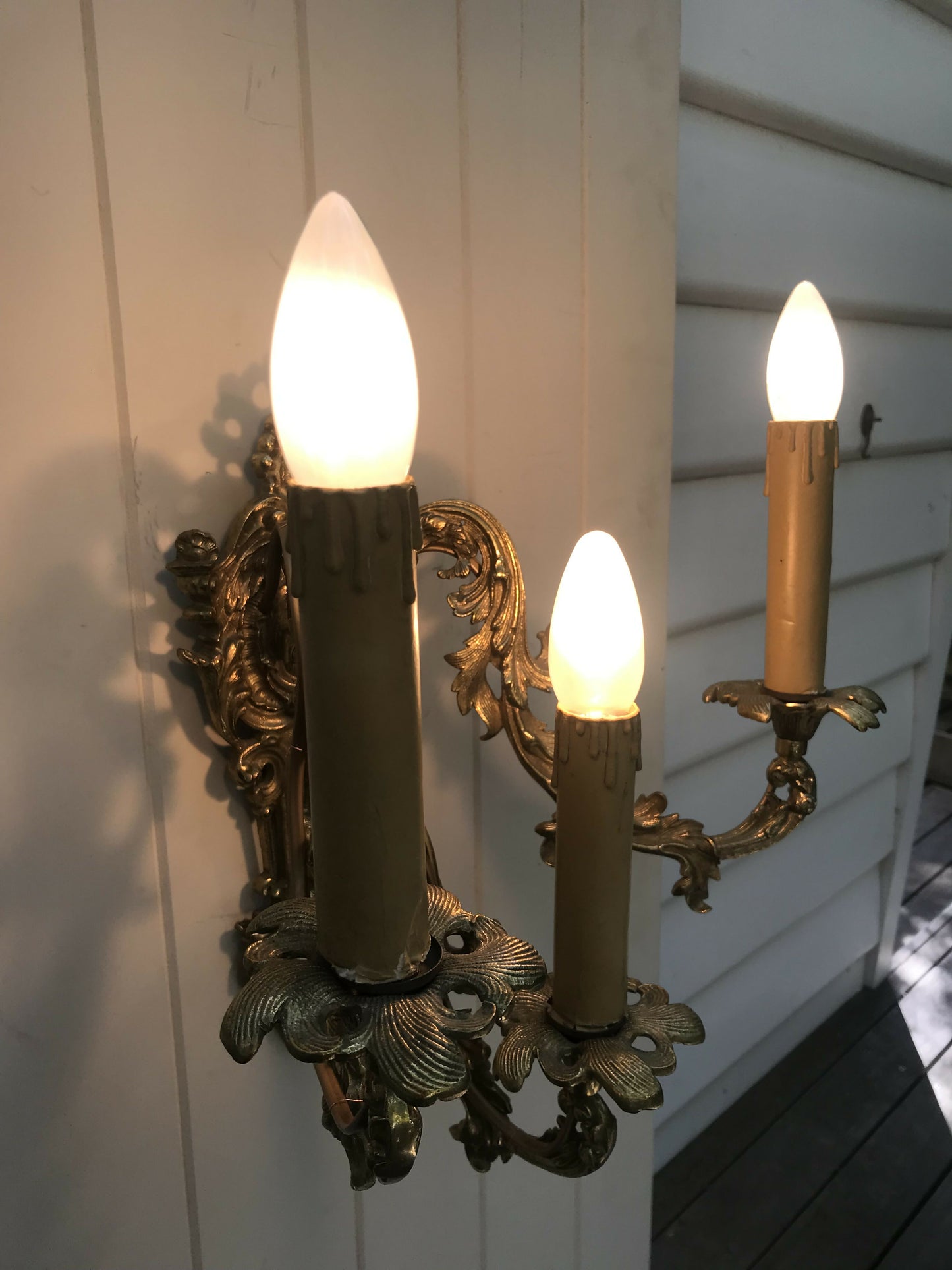 Ornate Brass 3 arm Wall Sconce