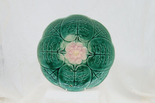 Majolica water lily plate