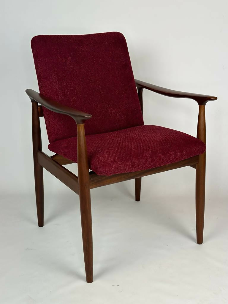 Parker 119 Carver Chair