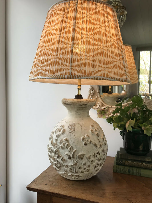 Carved Mango Wood Lampbase