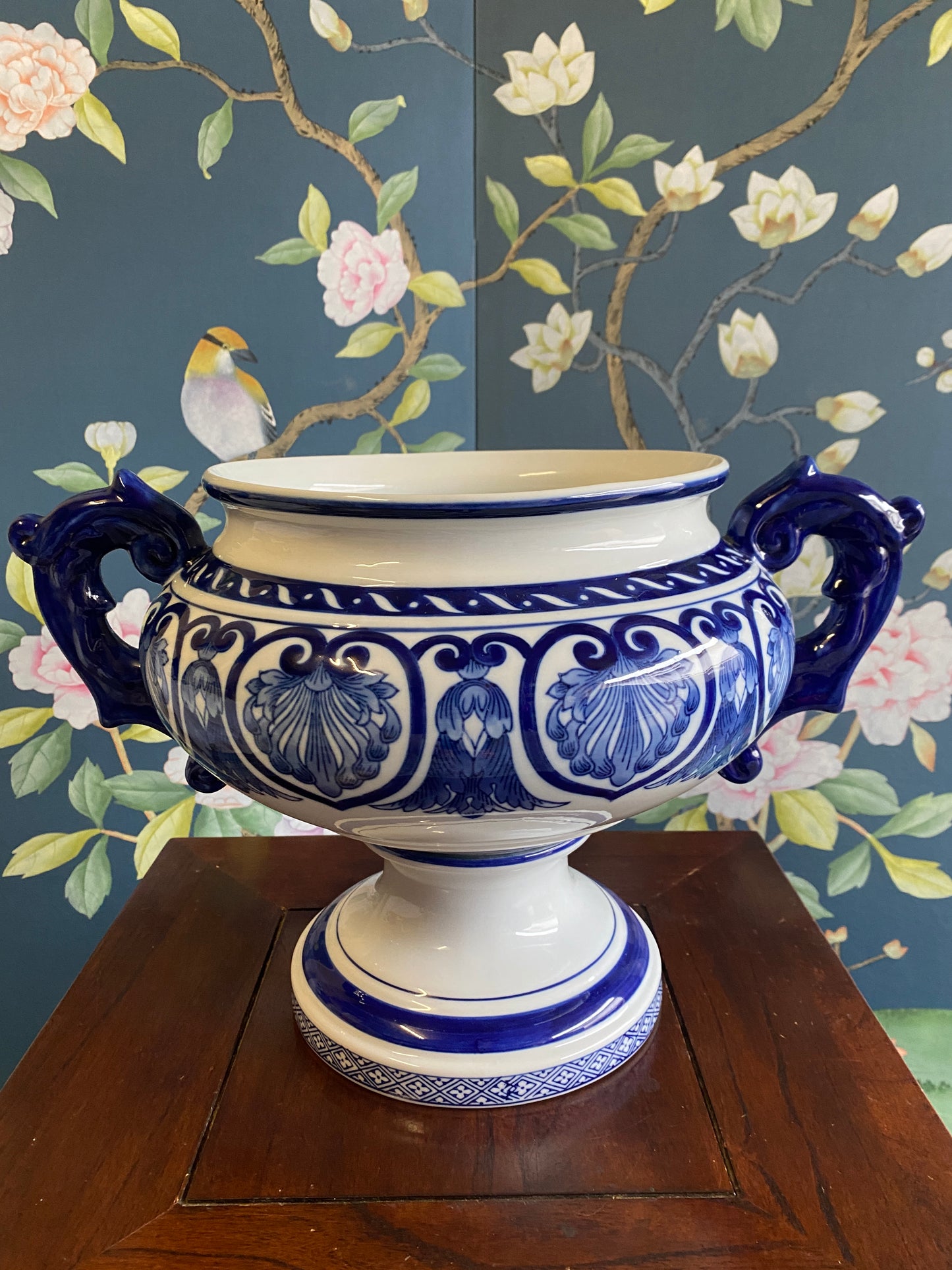 Blue & white ceramic urn