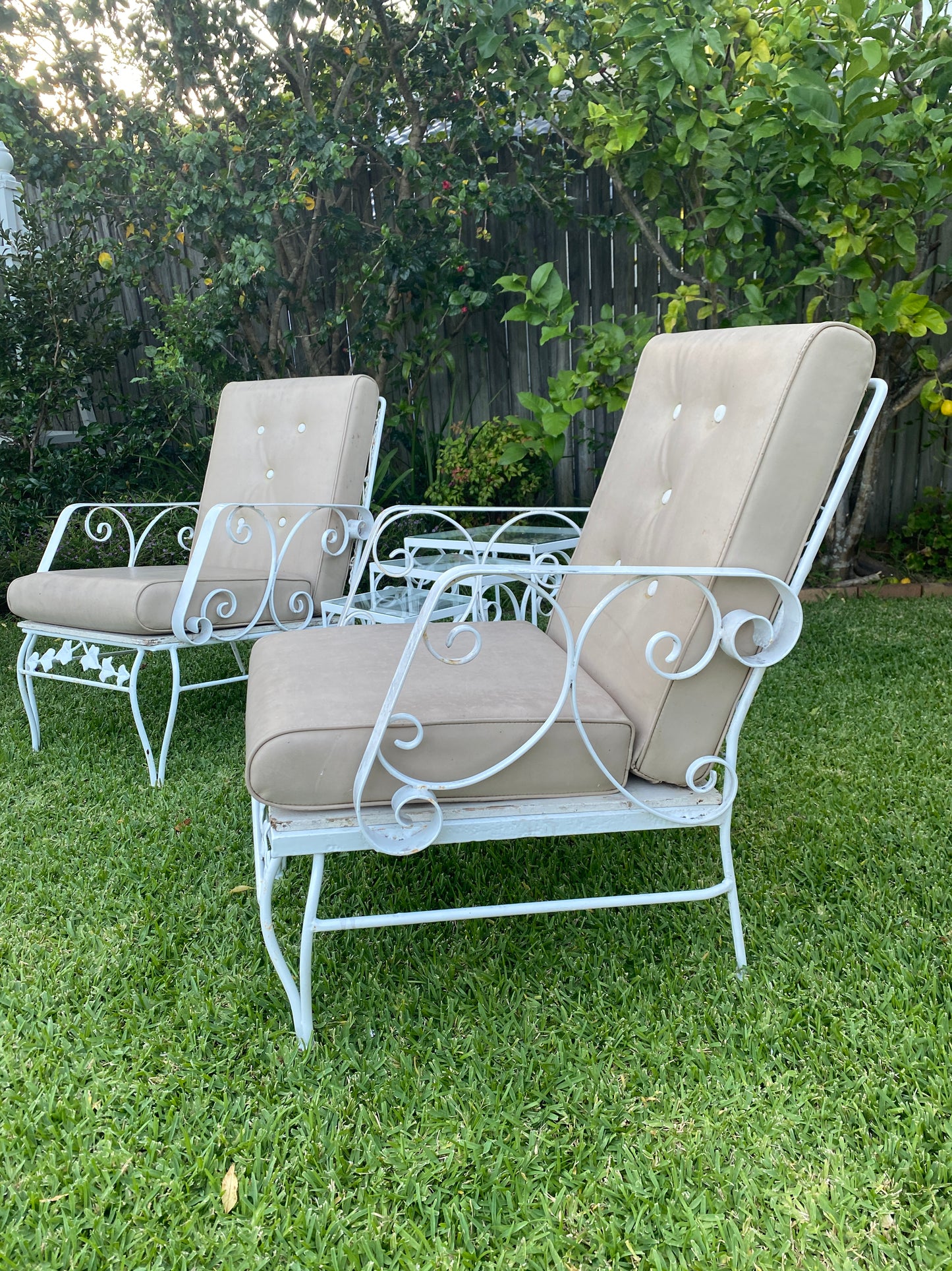 Retro heavy metal patio furniture set