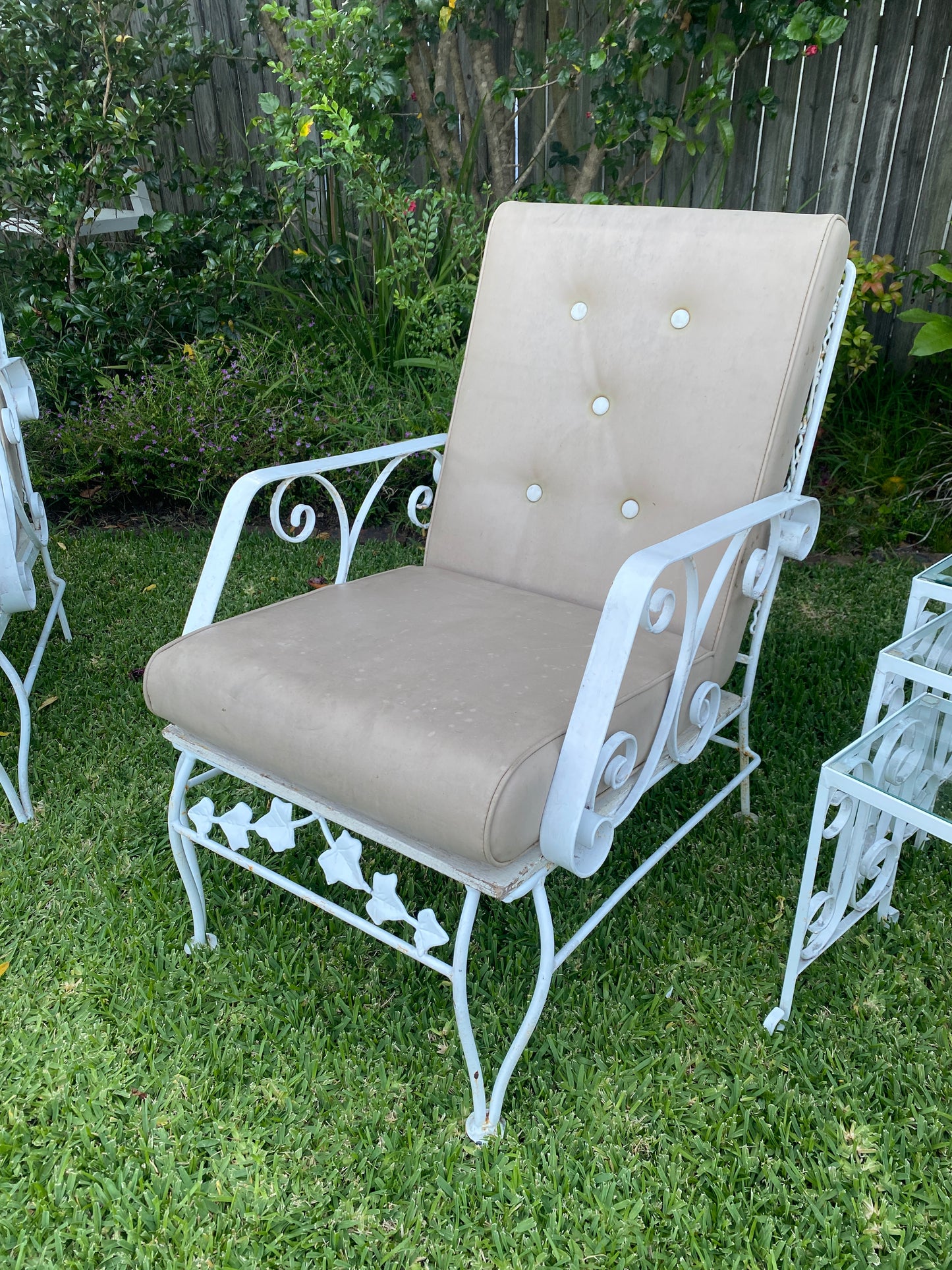 Retro heavy metal patio furniture set