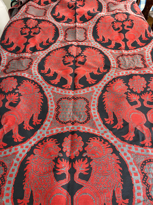 Lion in Red & Navy fabric remnant