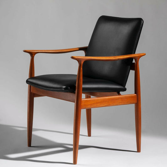 Parker 119 Carver Chair