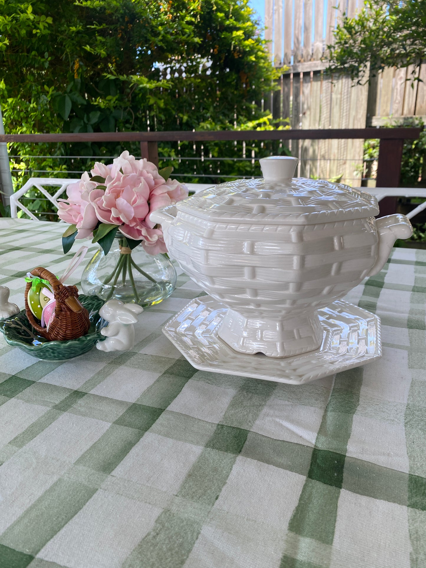 Basketweave Tureen with Plate