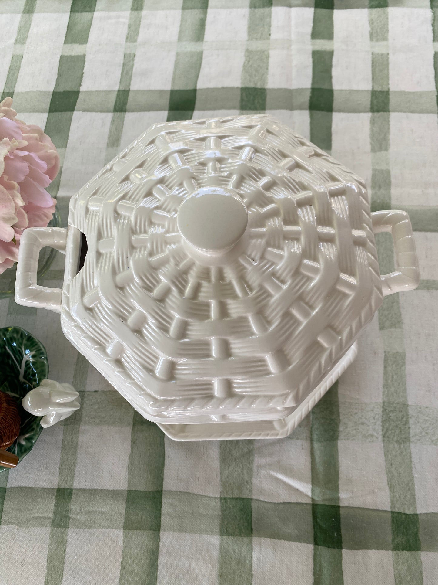 Basketweave Tureen with Plate