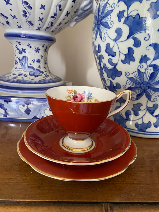 Bone China Taylor & Kent Trio burnt red