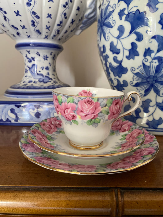 Royal Standard Fine Bone China - Rose of Sharon - Tea Cup, Saucer, Plate - Trio