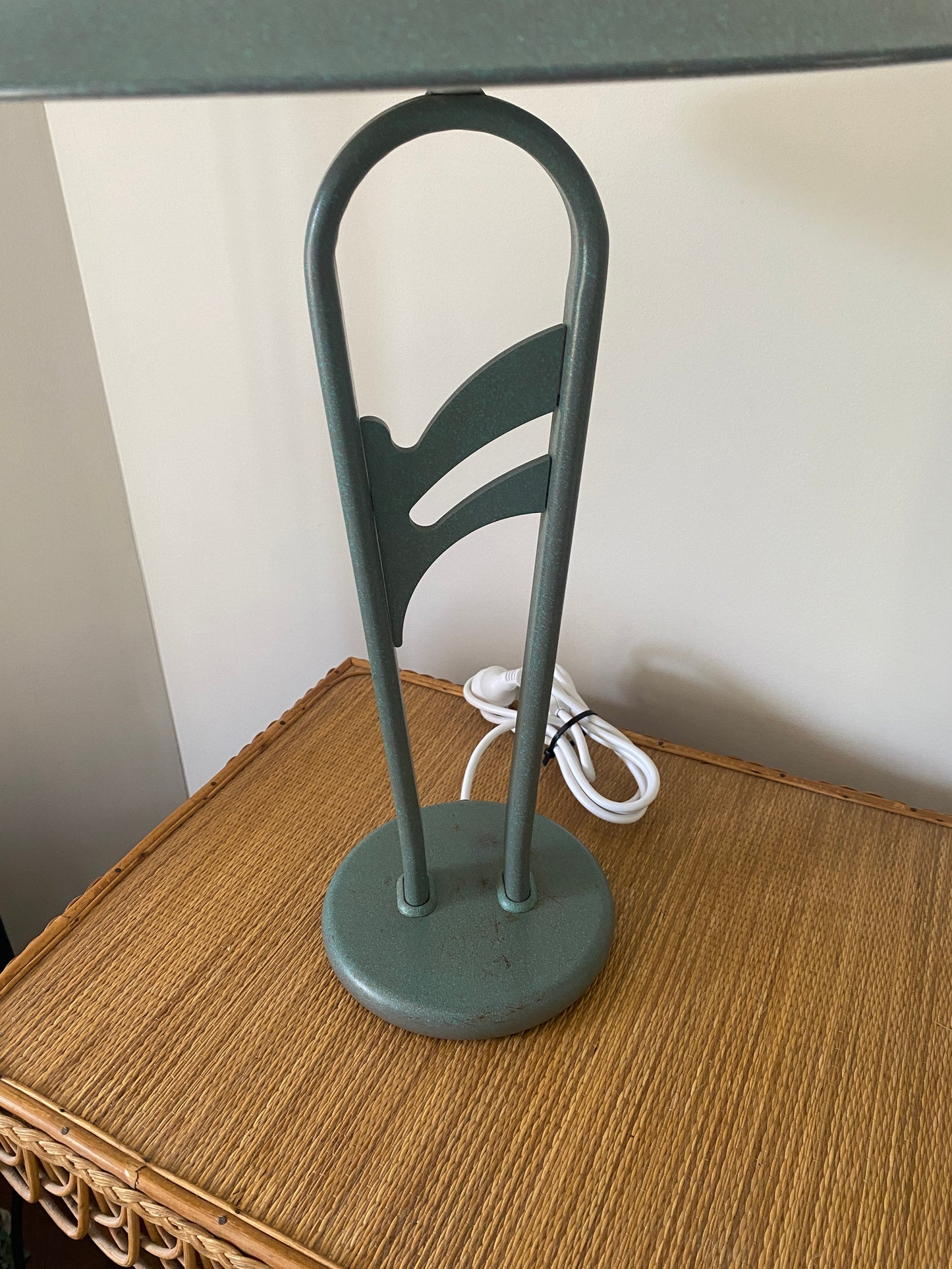 Mod Metal Table Lamp