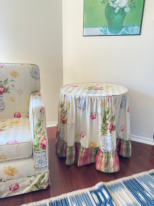 Tulip Floral Chintz Round Tablecloth with Table