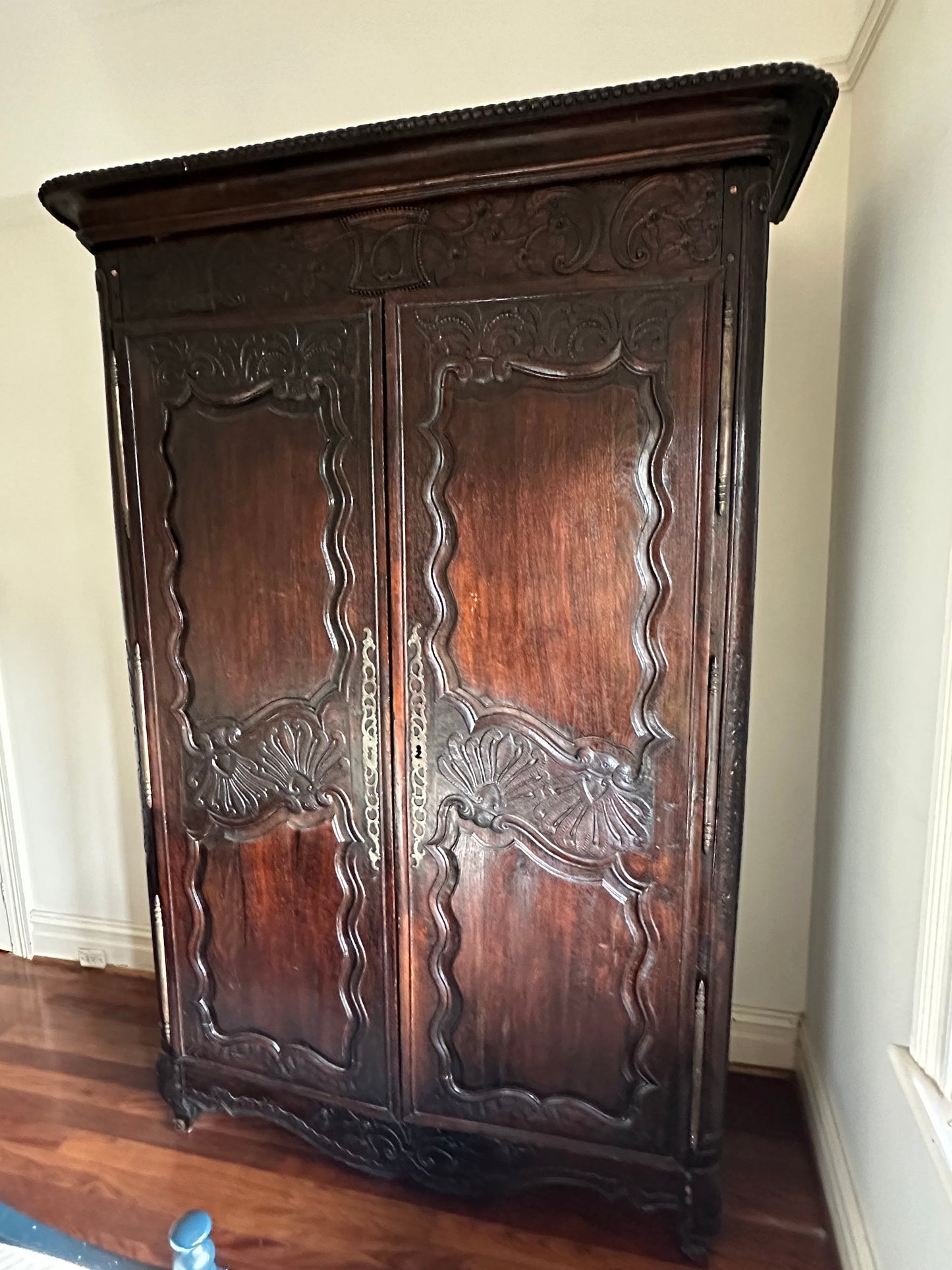 Louis 18th French armoire in dark walnut oak