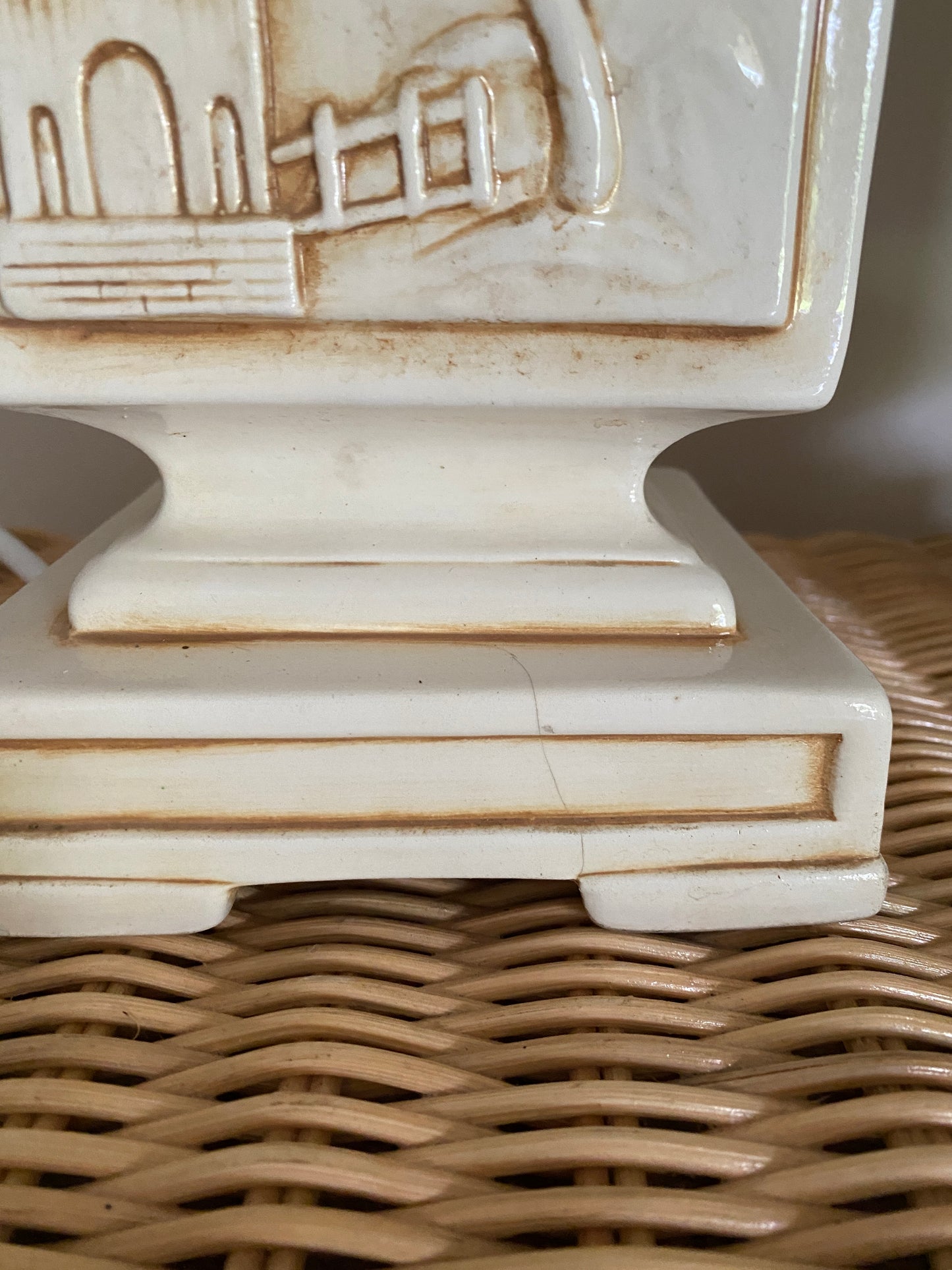 Pair small made in italy chinoiserie table lamps