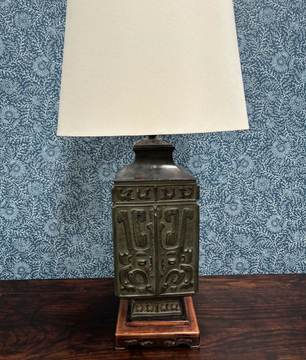 Vintage Mythological Motif Pagoda Top Bronze Lamp Base