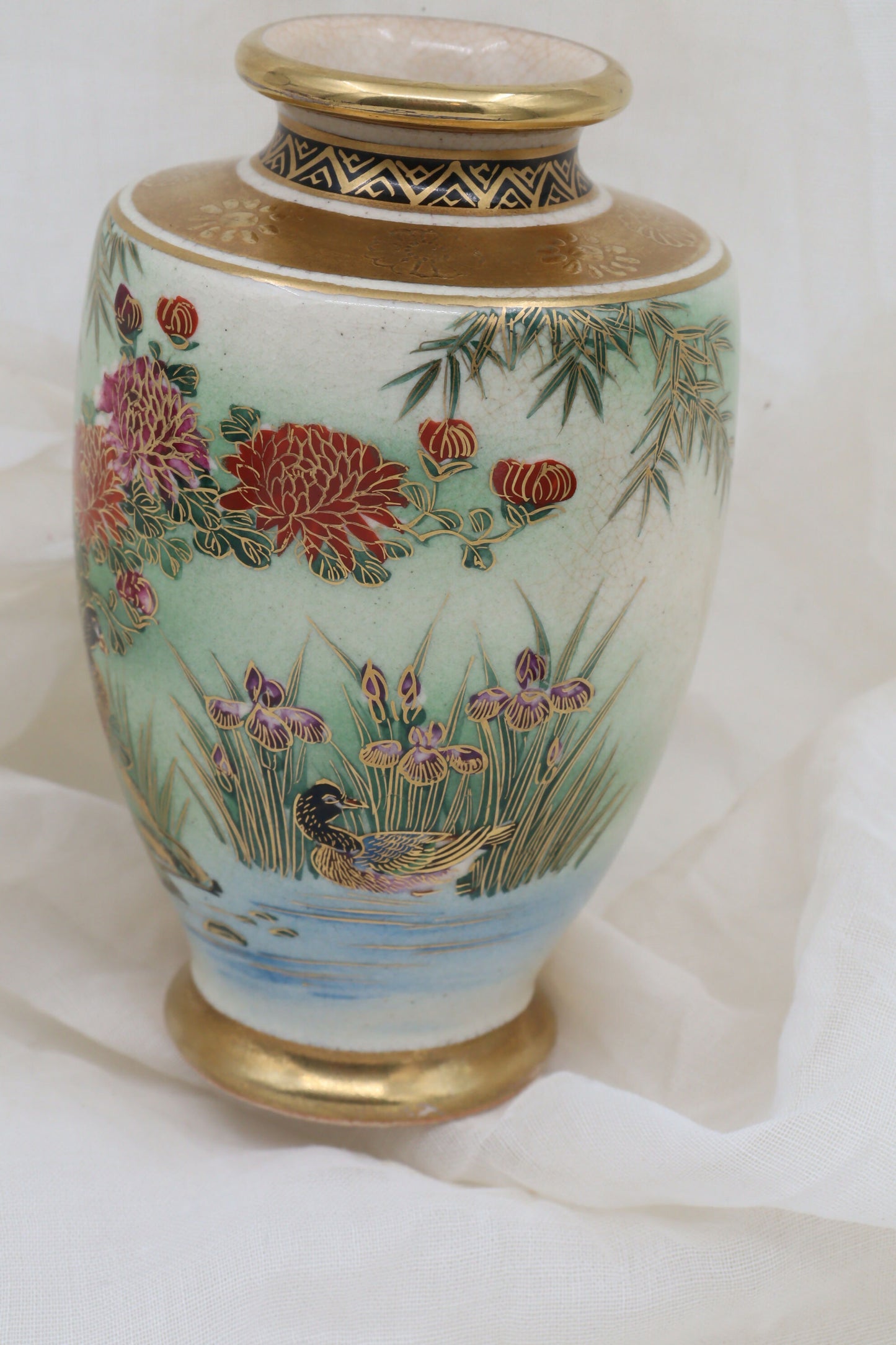 Small Japanese Satsuma hand painted vase