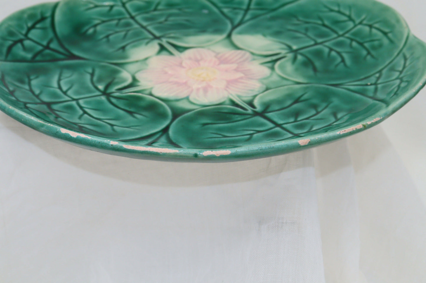Majolica water lily plate