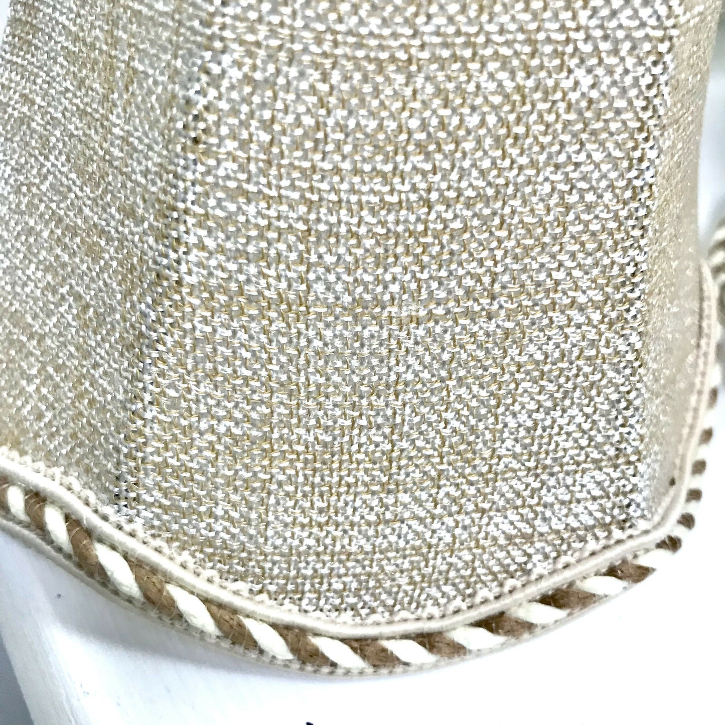 Scalloped clip on shades