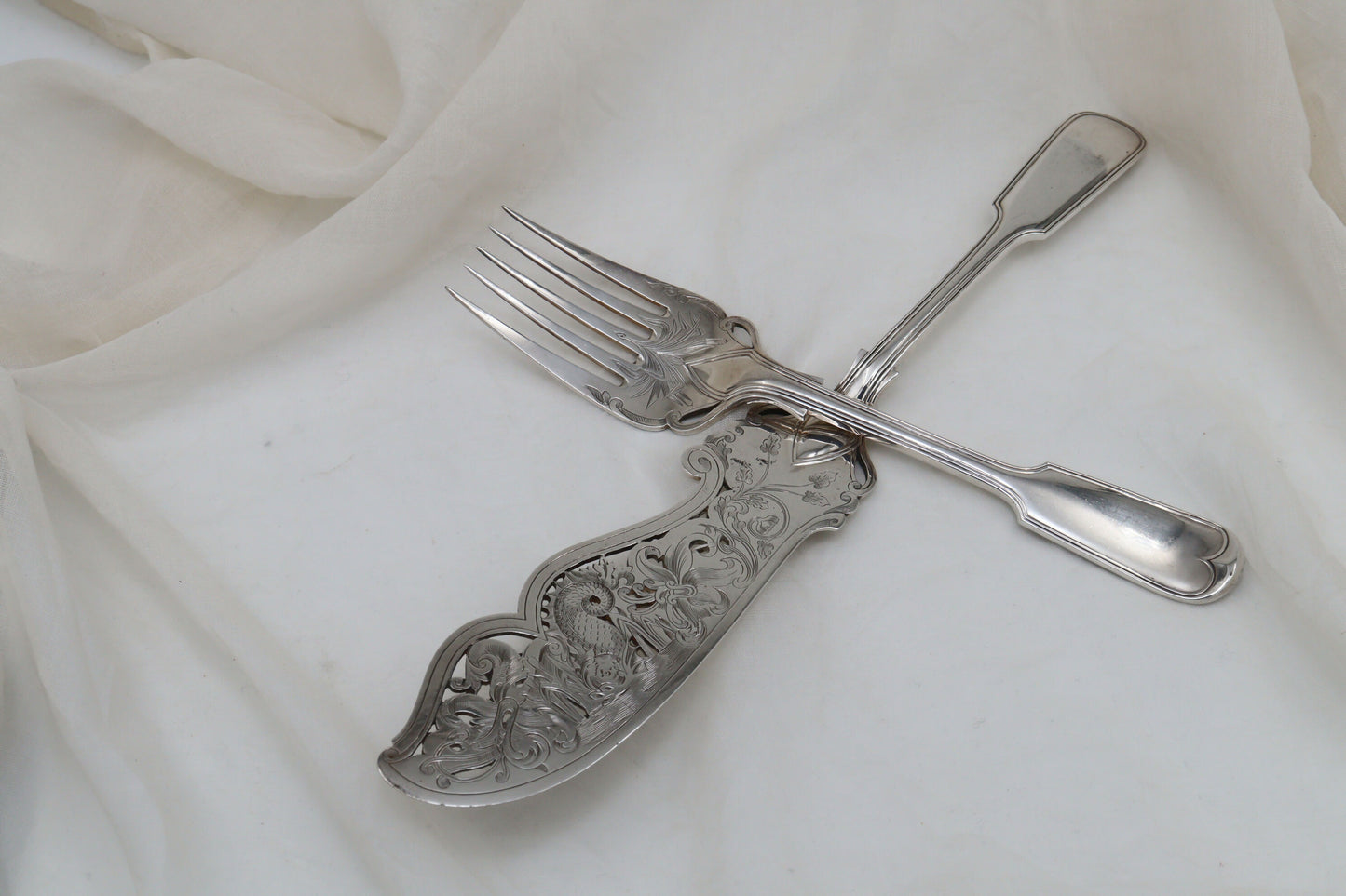 Elkington silver plated fish servers