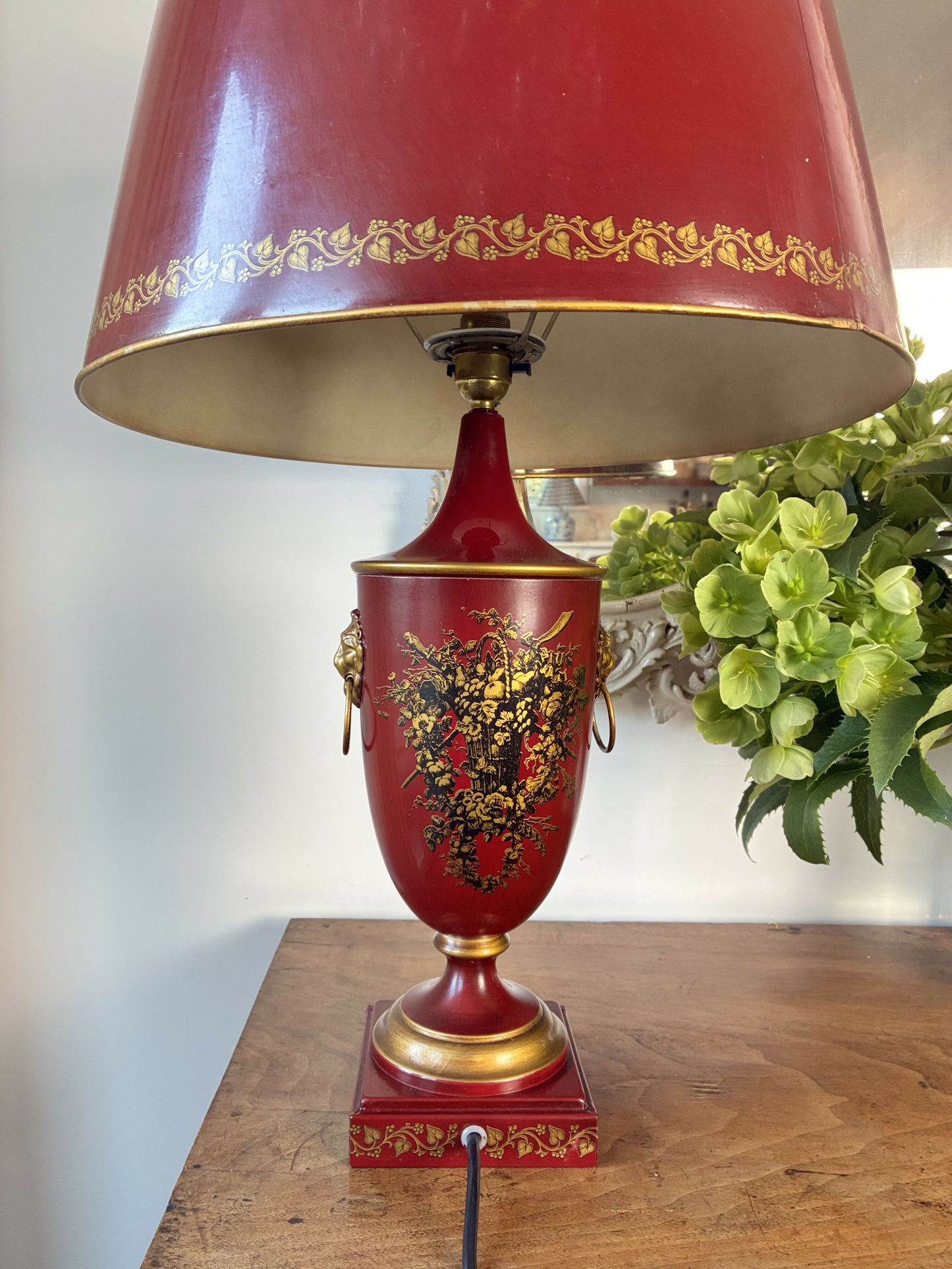 Italian Toleware Lamp