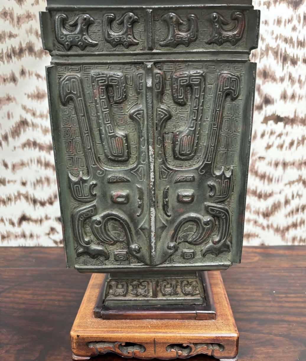 Vintage Mythological Motif Pagoda Top Bronze Lamp Base