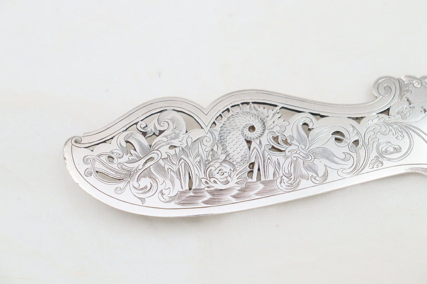 Elkington silver plated fish servers