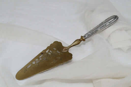 French silver handled dessert slice