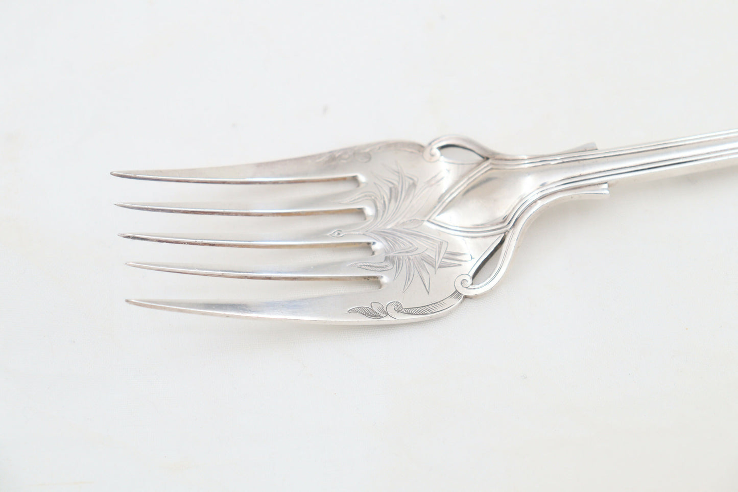 Elkington silver plated fish servers