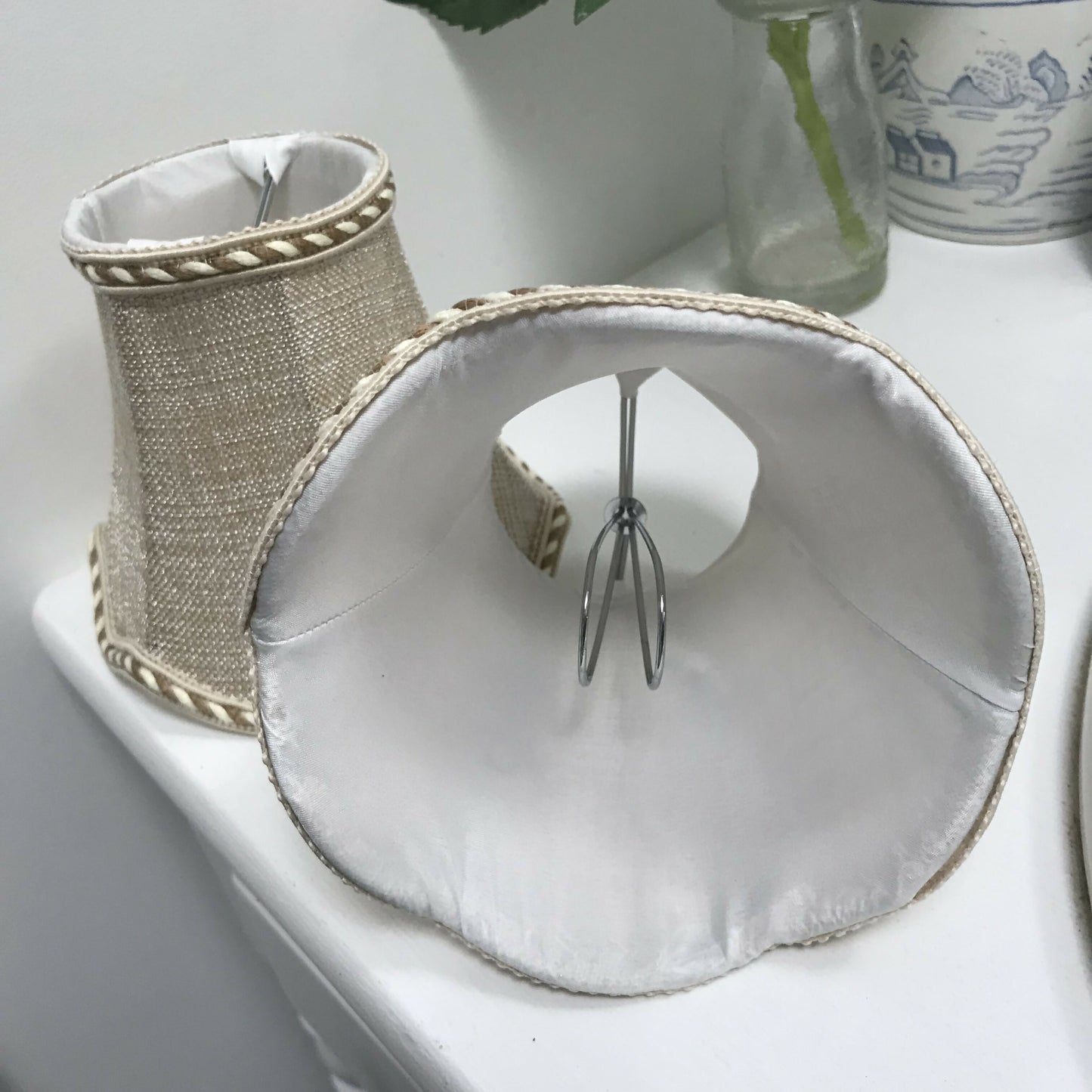 Scalloped clip on shades