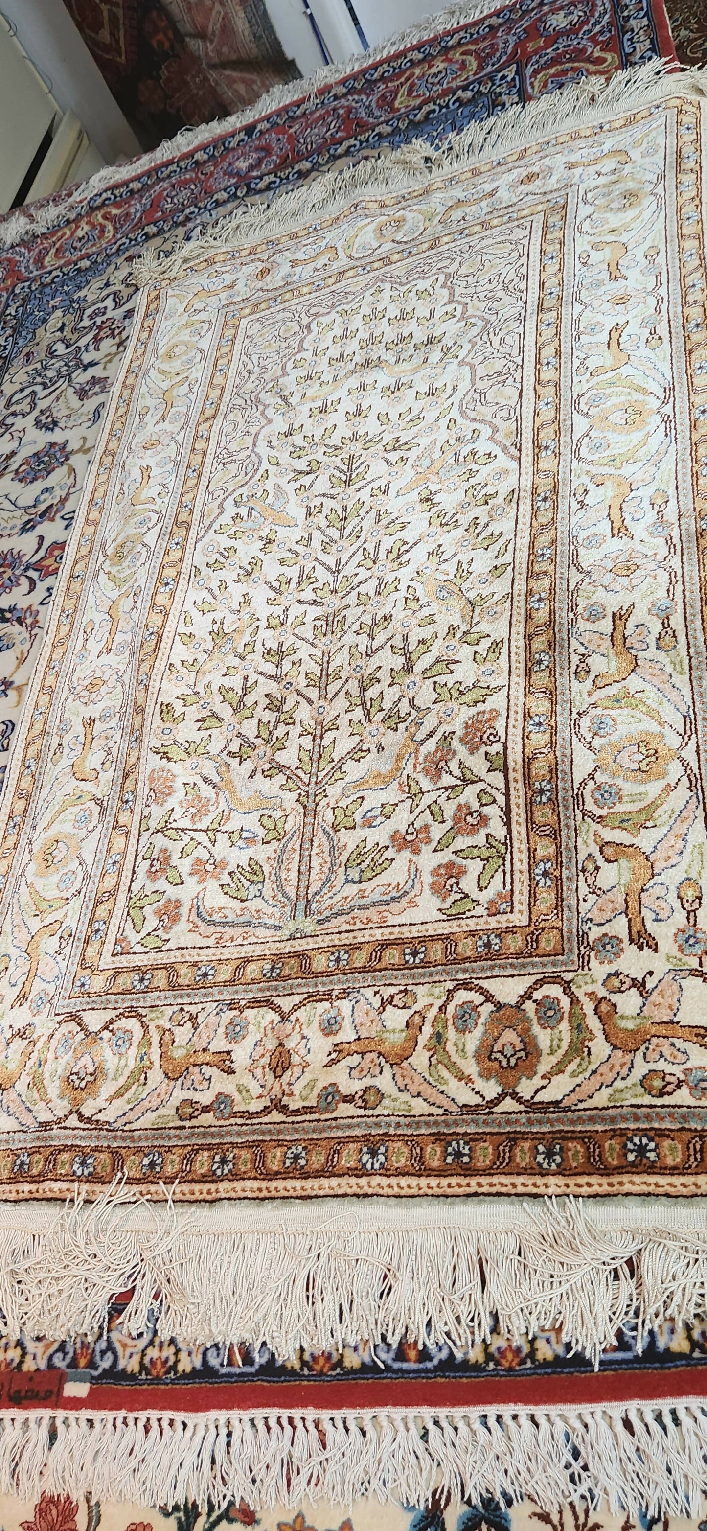 Pure Silk Handmade Carpet