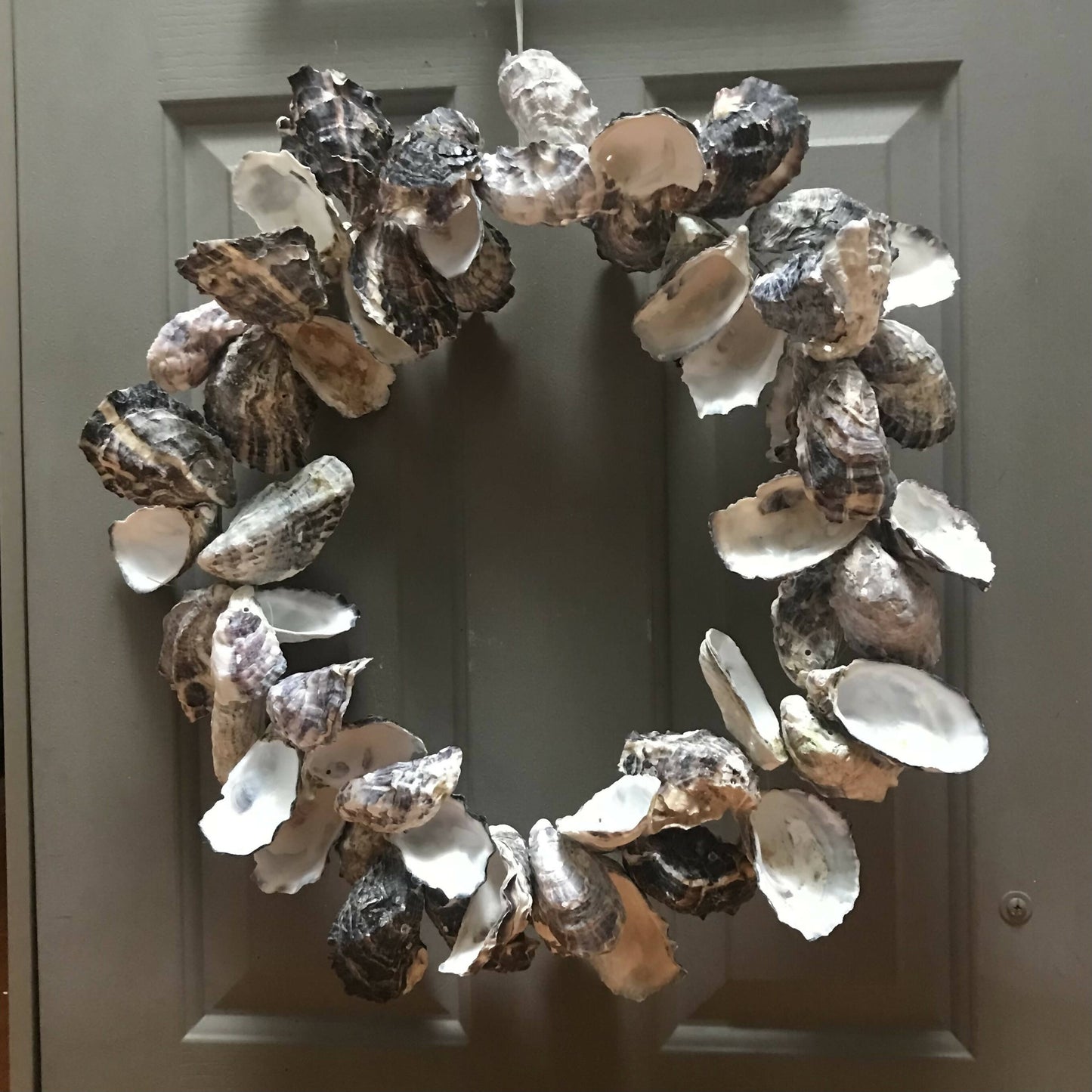 Large Oyster Wreath