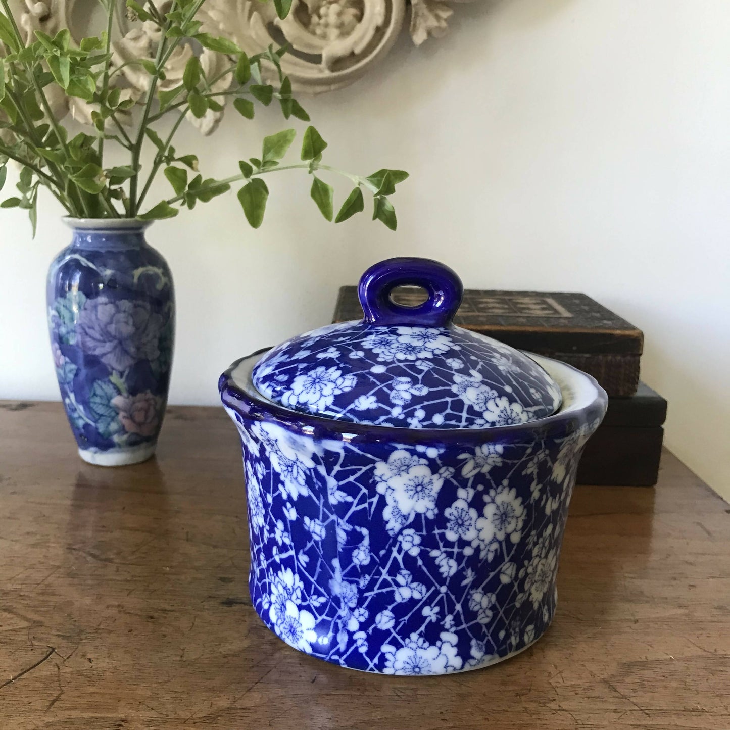 Plum Blossom lidded dish