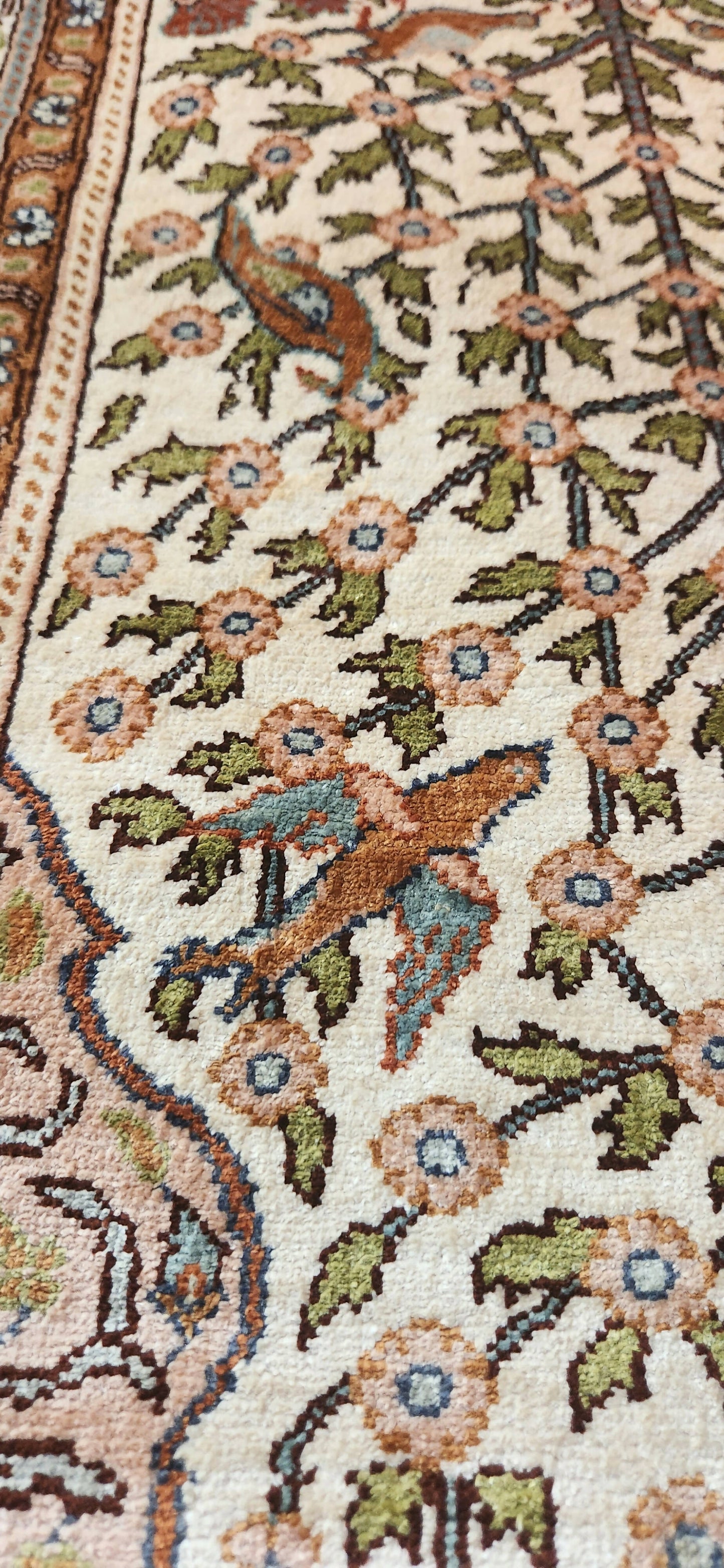 Pure Silk Handmade Carpet