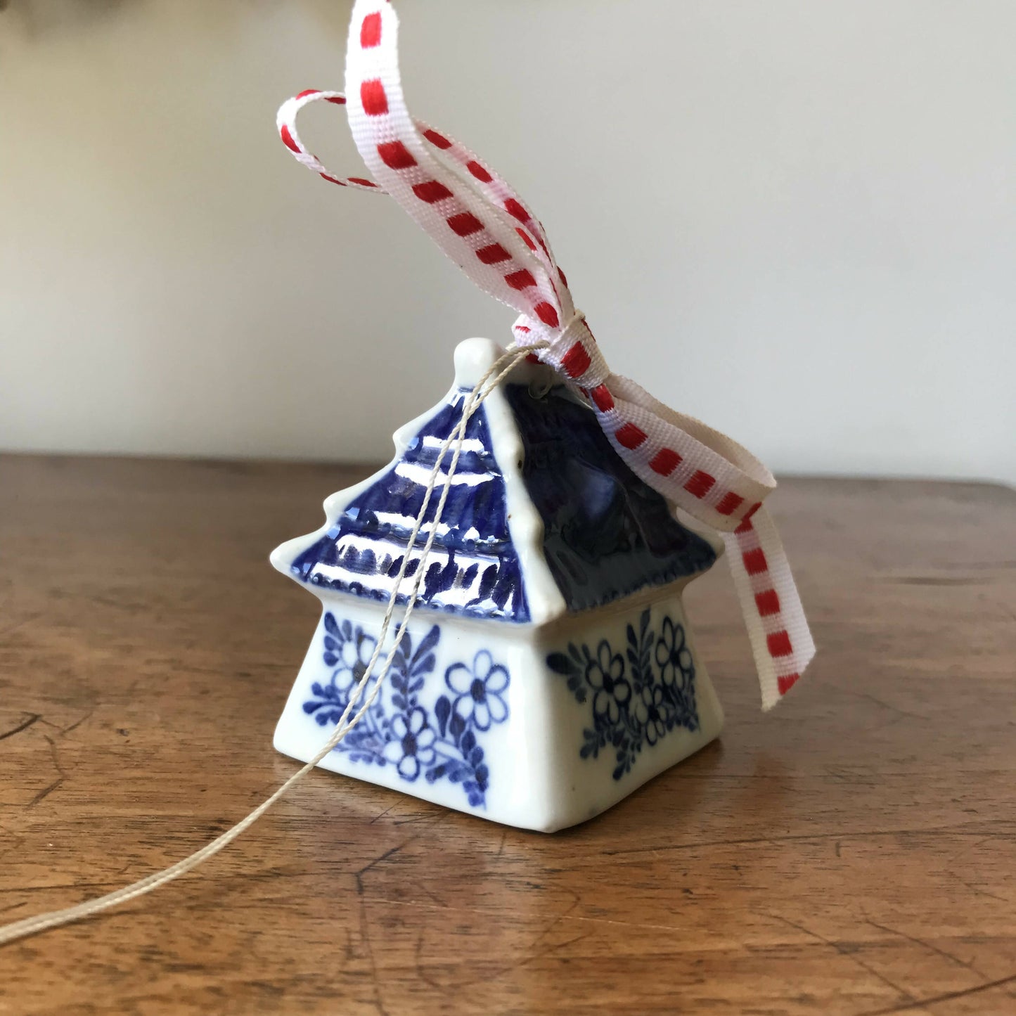 Delft style Bell